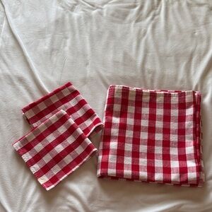 Picnic table cloth, 2 napkins